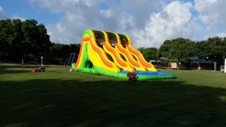 18' Triple Lane Slide with Pool