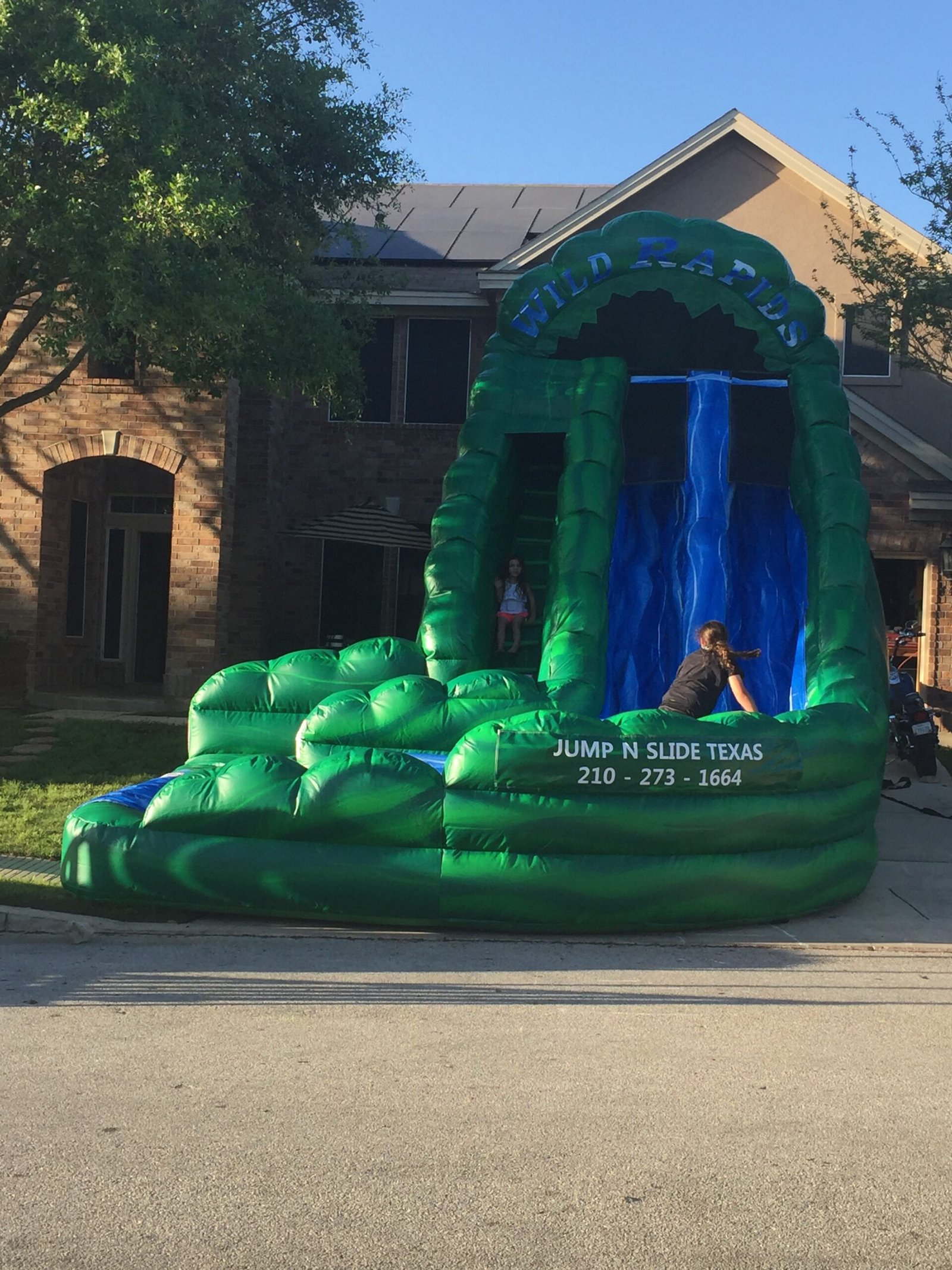 18’ Wild Rapids Dual lane curved water slide