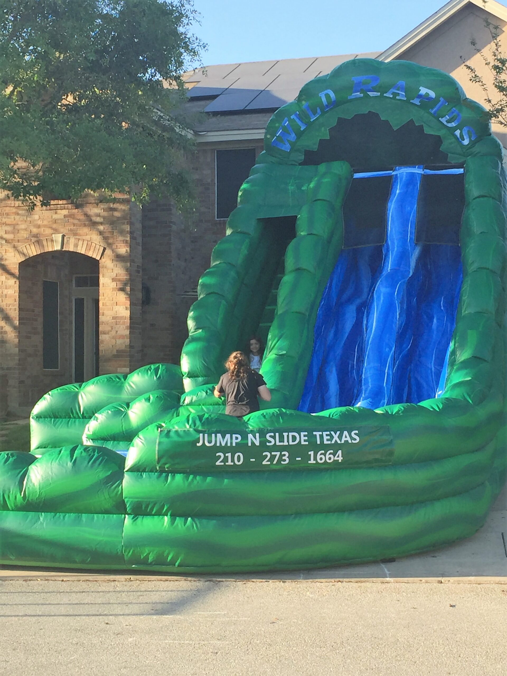 18’ Wild Rapids Dual lane curved water slide